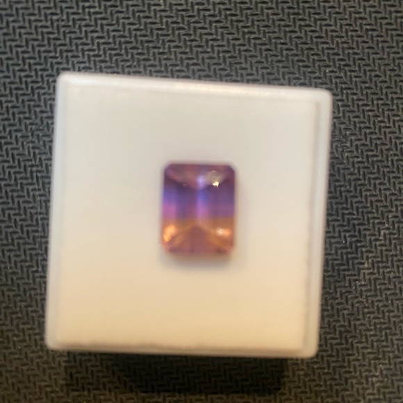 Loose Gem Stone - Picture 2 of 5